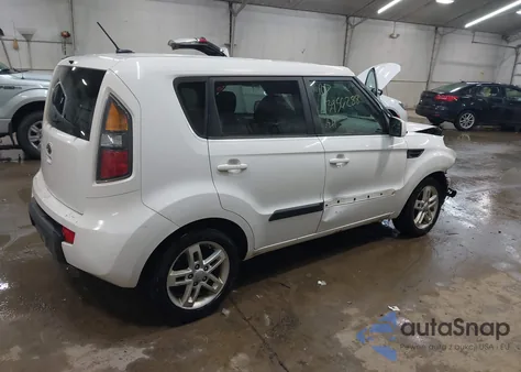 2011 Kia Soul + from USA, damaged, VIN KNDJT2A29B7302128